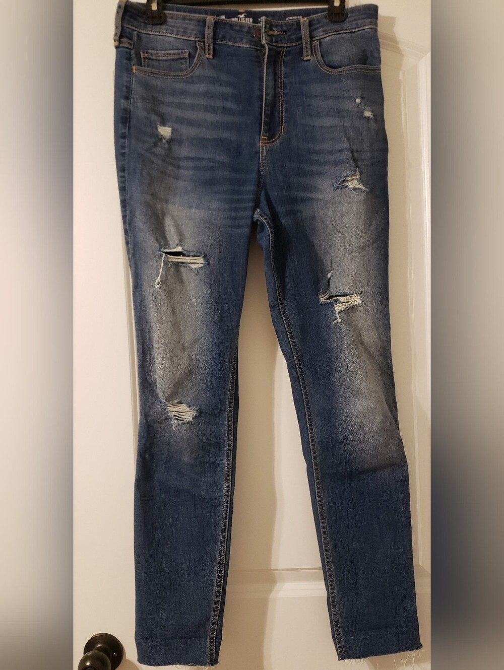 Women's Hollister Jeans in Dark Blue Denim